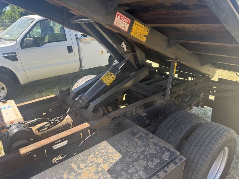 2008 Ford F350, 10 ft bed with hoist, (CN 1127)