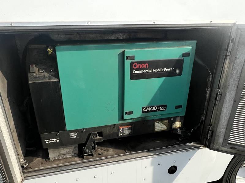 2006 Frtliner, sewer camera , work or food van truck (CN 98))