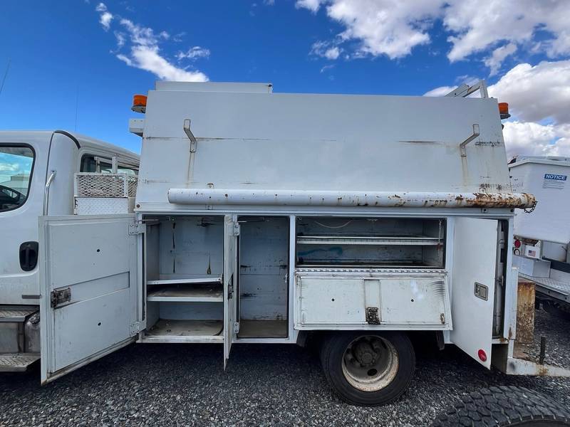2011 Freightliner M2 Utility