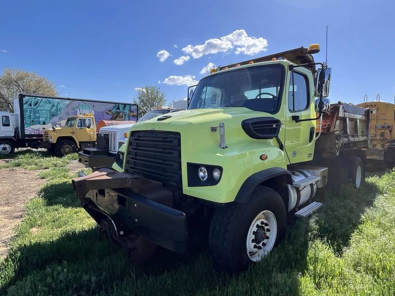 2016 Freightliner Truck(CN-24)