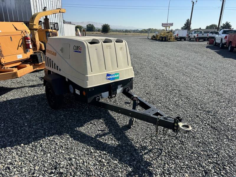 2015 Doosan 185 cfm air compressor 