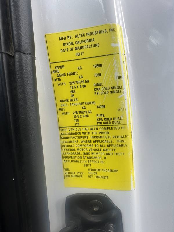 2017 Ford F550 4x4, Altec 40M , Bucket/Material Lift (CN 1052)