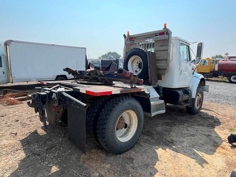 1995 International 4800 AWD Poletruck (CN-1011)