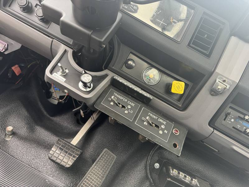 1995 Ford F800 4x4, Cab Chassis Truck (CN-90)