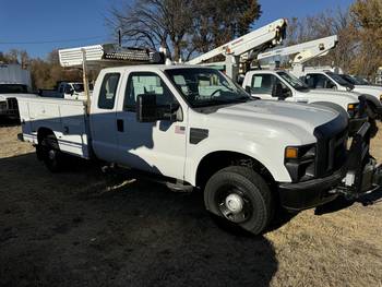 2008 Ford F350 XL, ext cab, 4x4, Utility (CN 48)