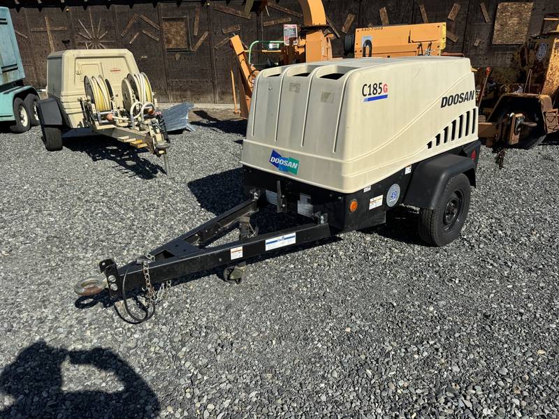 2015 Doosan 185 cfm air compressor 