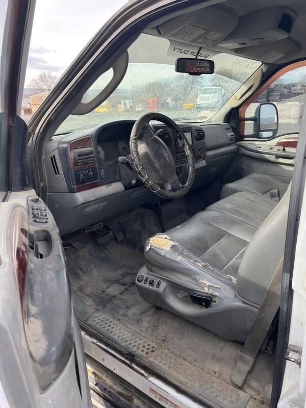 2007 Ford F450 Crew cab 4x4 (CN-1146)